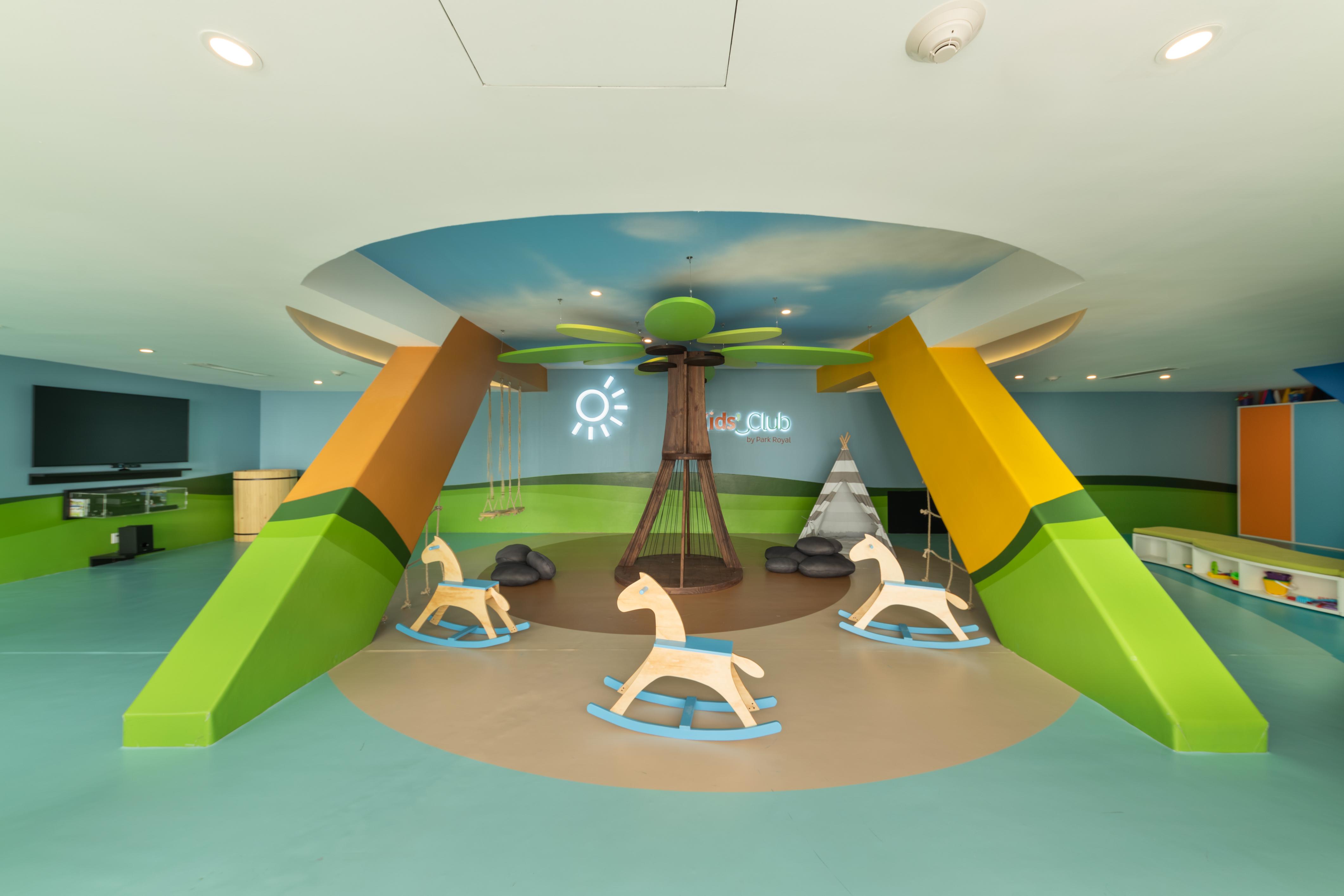 فندق جراند بارك رويال بويرتو فالارتا المظهر الخارجي الصورة The Children's Hospital at Queen Mary Hospital